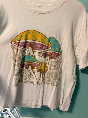 Cropped White Graphic Mushroom Tee with Yellow & Teal Stars